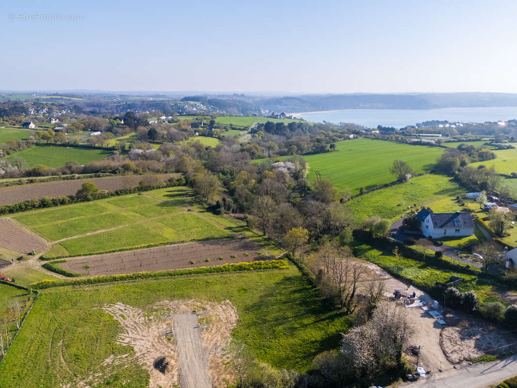 Terrain à TREDREZ-LOCQUEMEAU