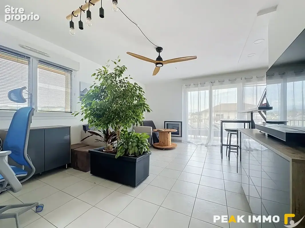 Appartement 2 pièces - 46 m2 - Vallières-sur-Fier - photo 2