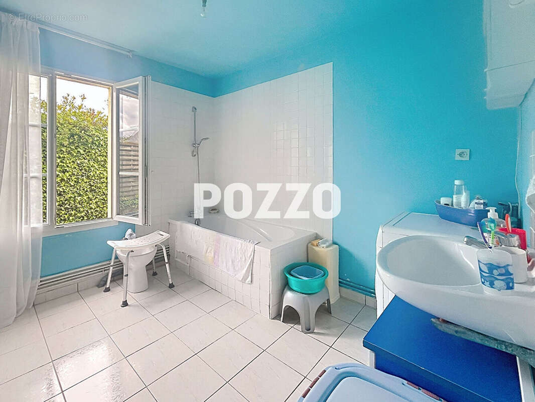 Maison à DANGY
