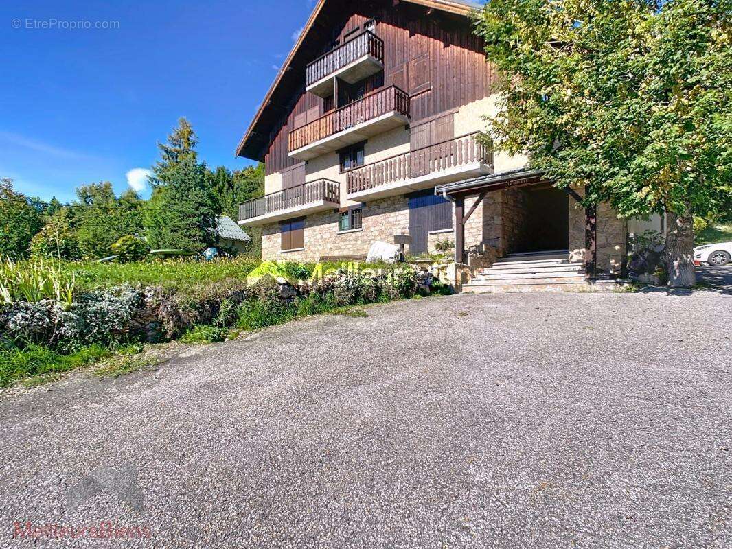 Appartement à JARRIER