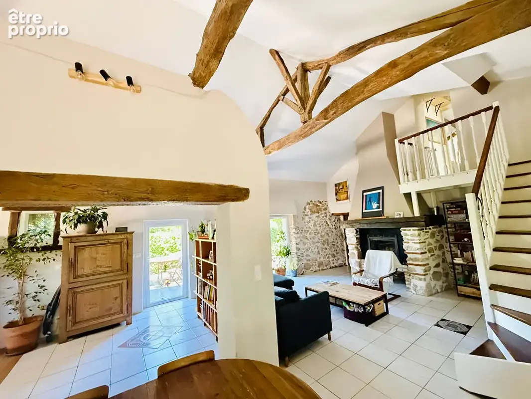 Maison en pierre rénovée , Parc arboré de 7179 m² - photo 2