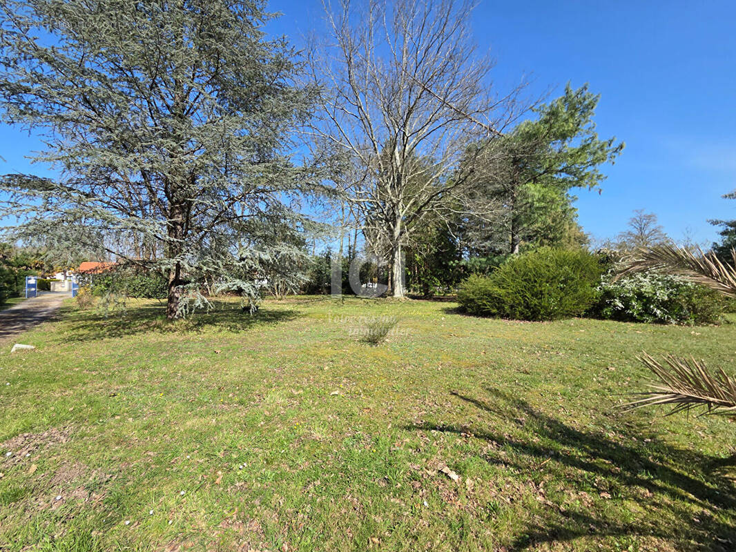 Terrain à SAINT-AIGNAN-GRANDLIEU