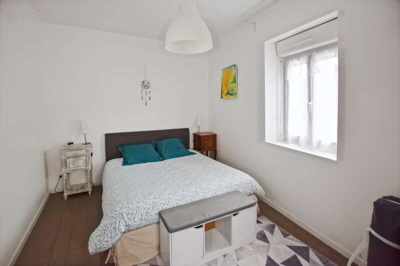 Maison à SAINT-SERNIN-DU-PLAIN