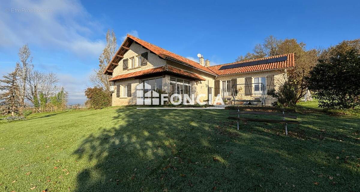 Maison à YVRAC-ET-MALLEYRAND