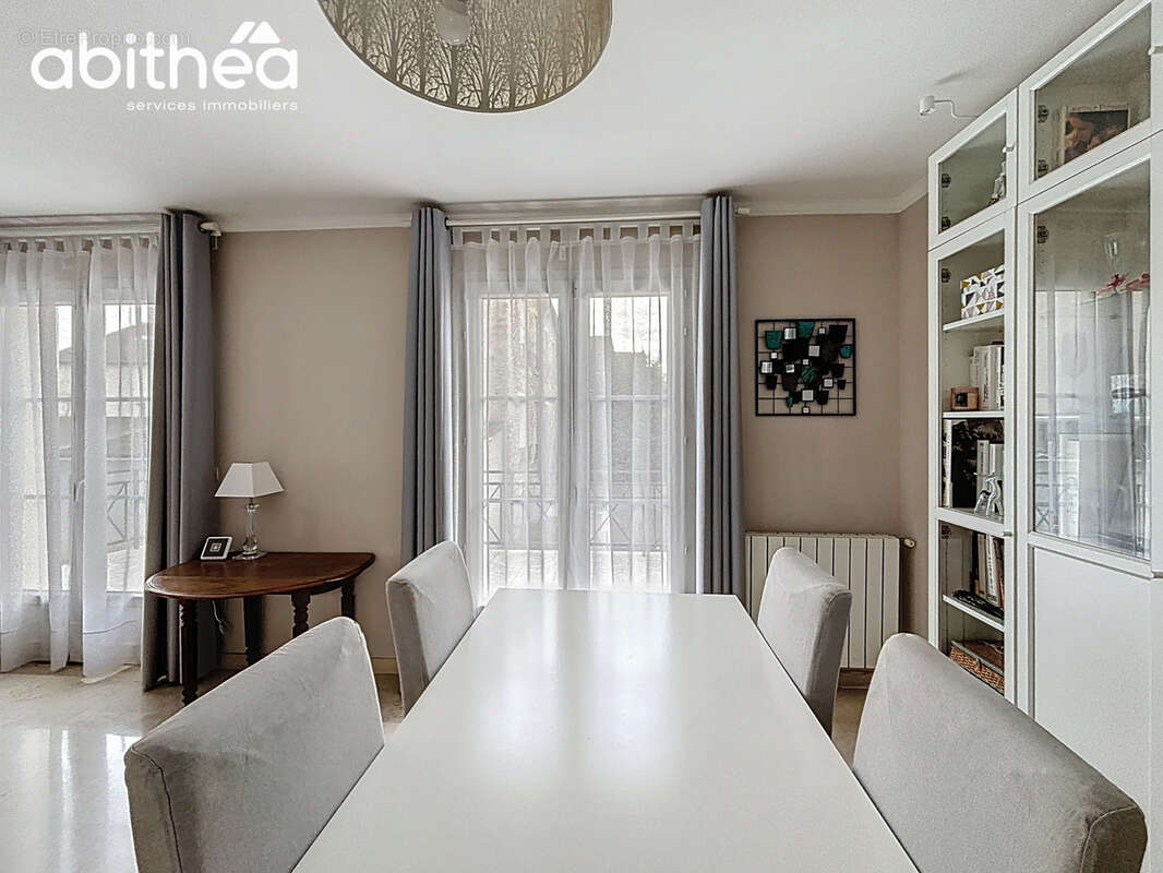 Maison à CHOISY-LE-ROI