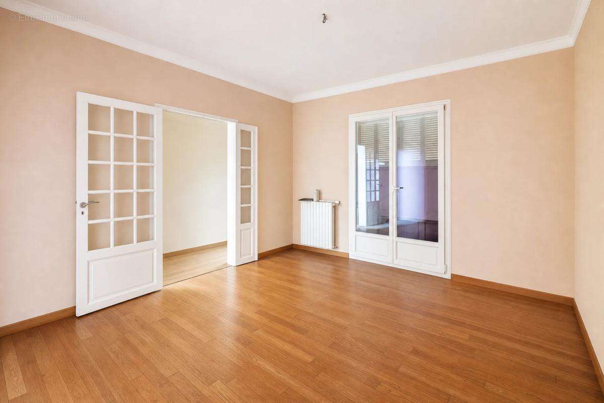 Appartement à MARSEILLE-16E