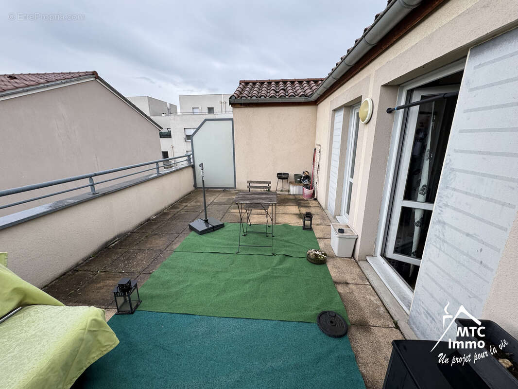 Appartement à LYON-8E