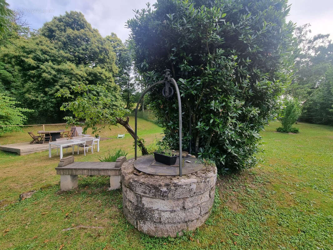 Photo 8 - Maison à MONTMELARD