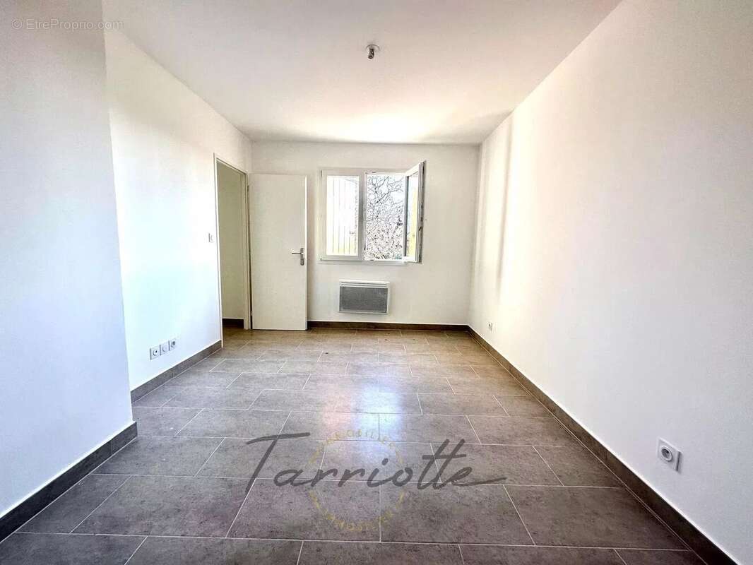 Maison à MONTELIMAR