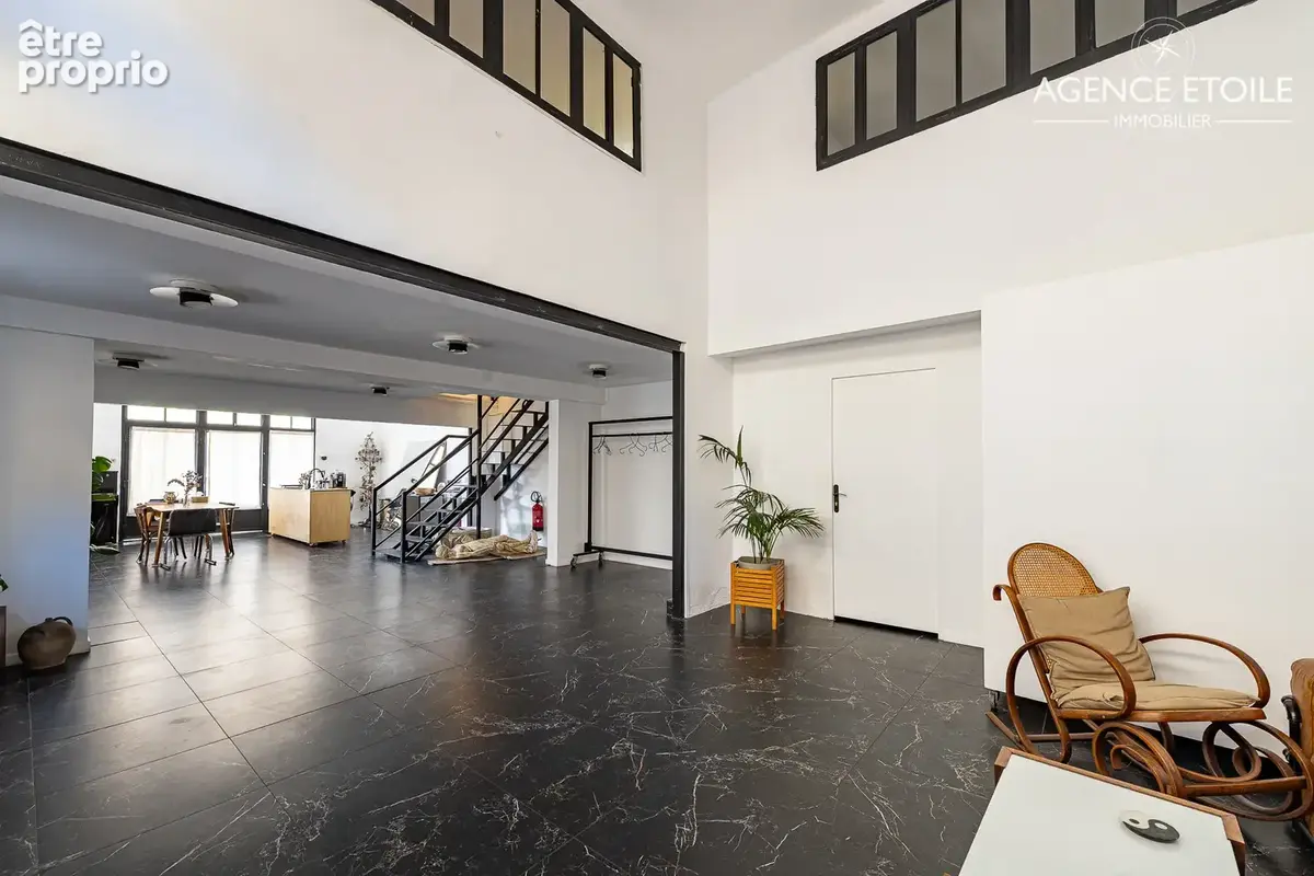 MARSEILLE13001 Loft de 134 m2 double affectation commerciale/bureau et habitation. - photo 10