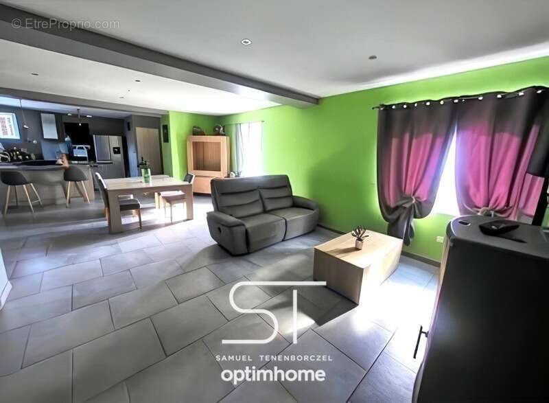 Maison familiale 5 ch de 148 m² – Le Mesnil-Guillaume (14100) - photo 3