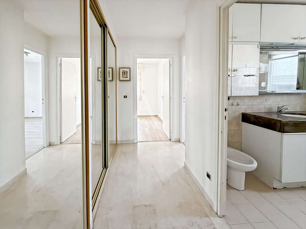 Appartement Le Cannet 3 pièces 64.06 m² - photo 15