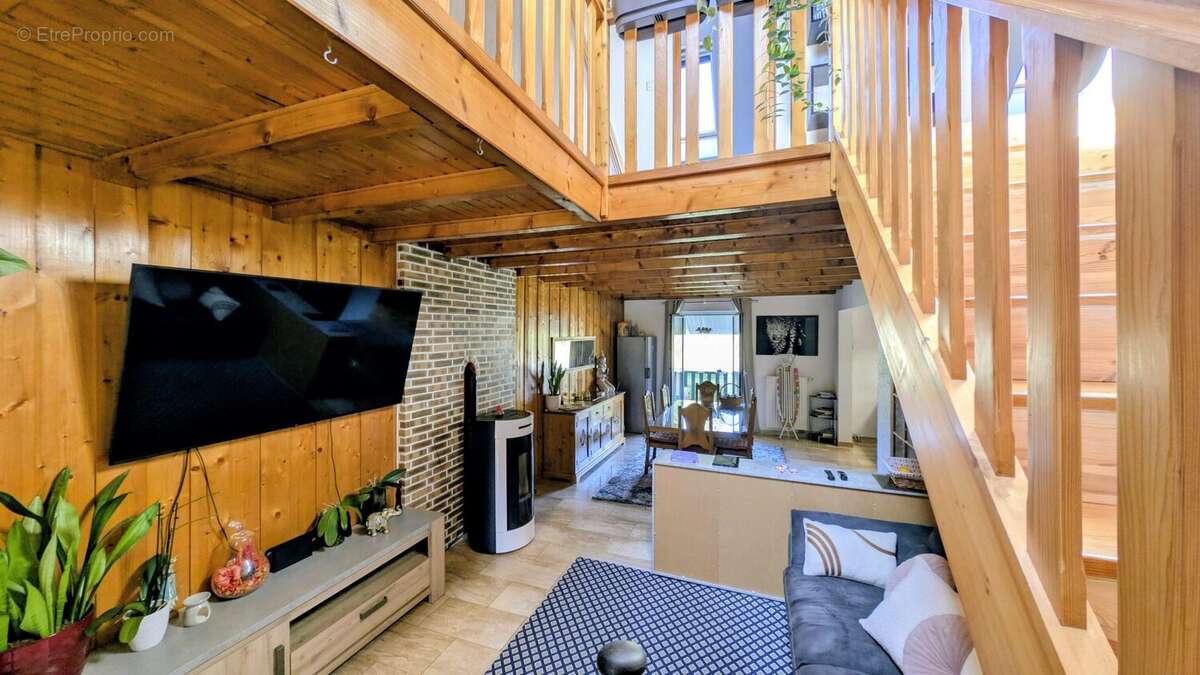 Maison à LA CLUSE-ET-MIJOUX