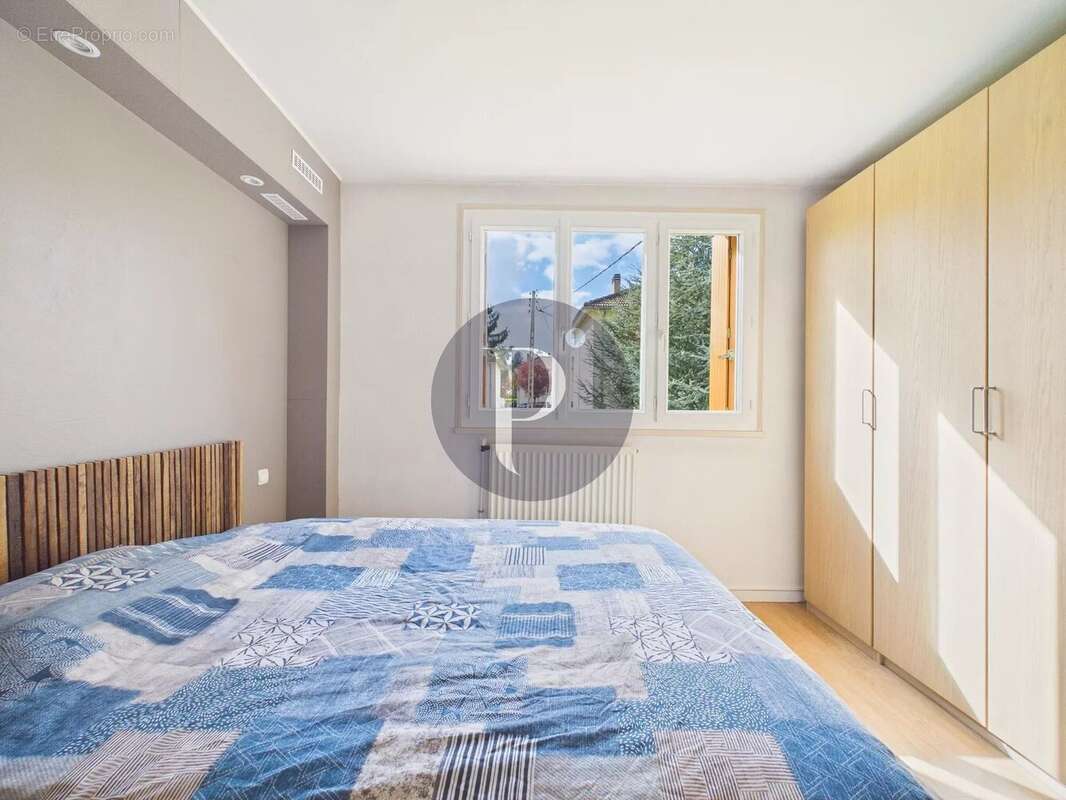 Appartement à VERRIERES-LE-BUISSON