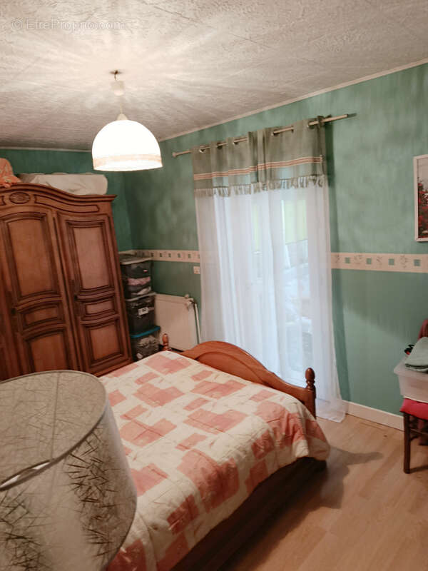 Maison à AUZAT-LA-COMBELLE