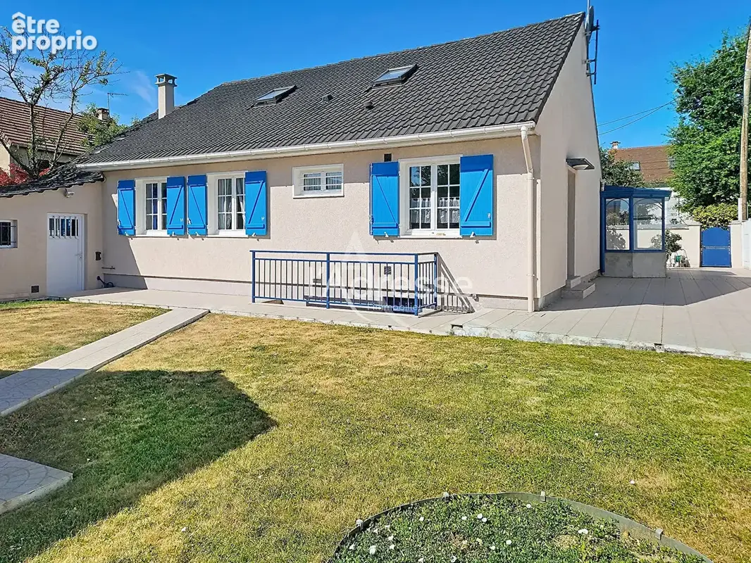 Photo Maison à Ozoir-La-Ferriere au prix de 399 000€