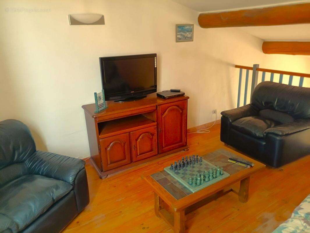 Appartement à PELISSANNE