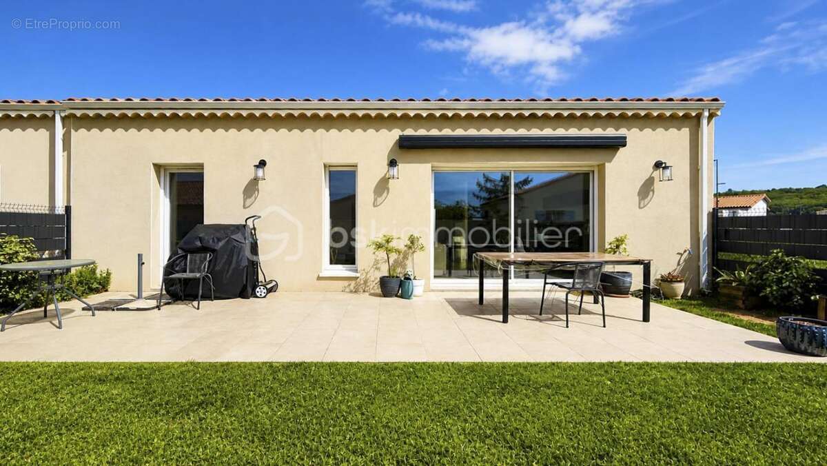Maison à MONTELIMAR