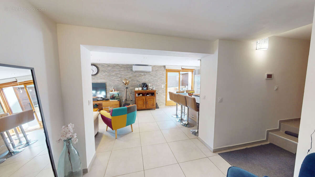 Appartement à MEYLAN