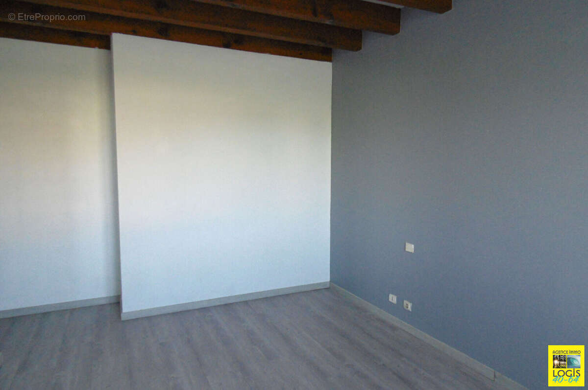 Maison à ORTHEVIELLE