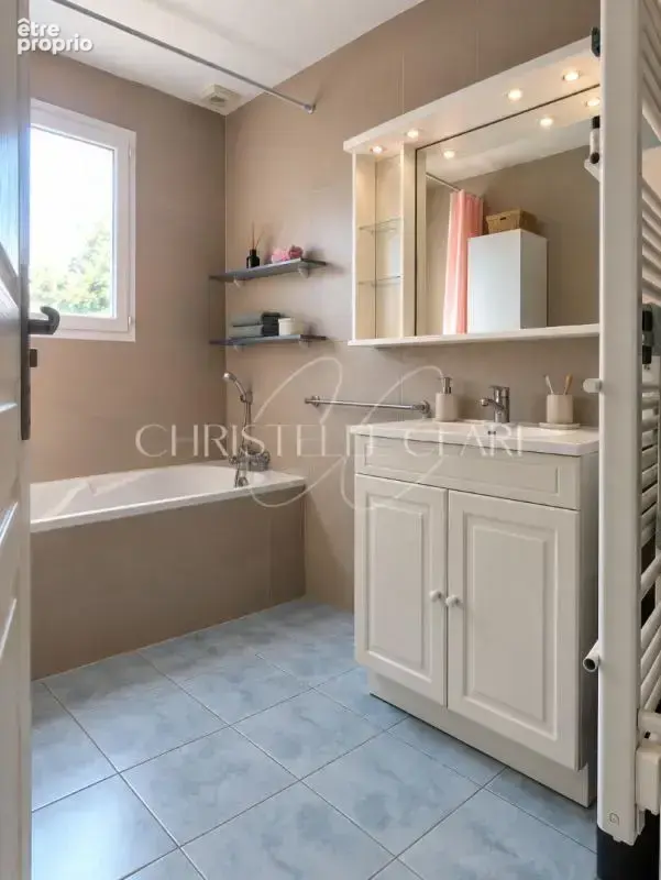 Maison de plain pied située en quartier résidentiel - photo 10