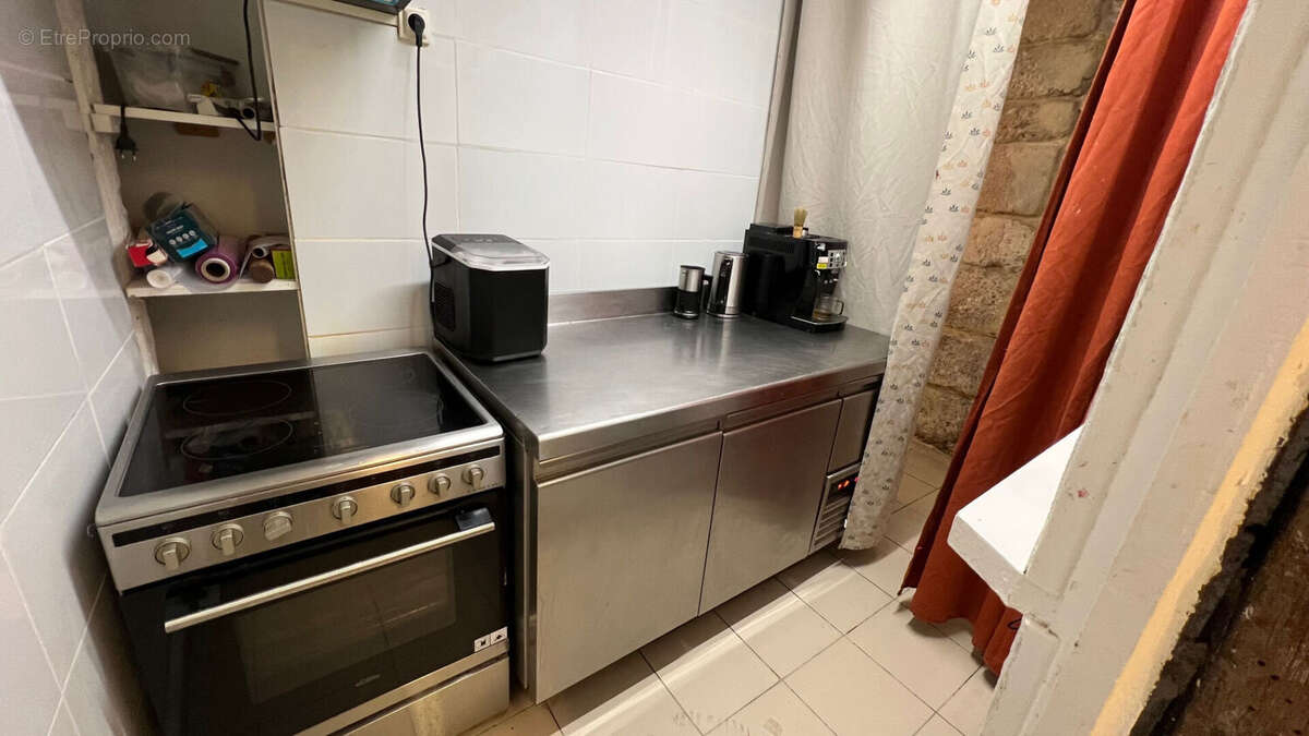 Commerce à PARIS-2E