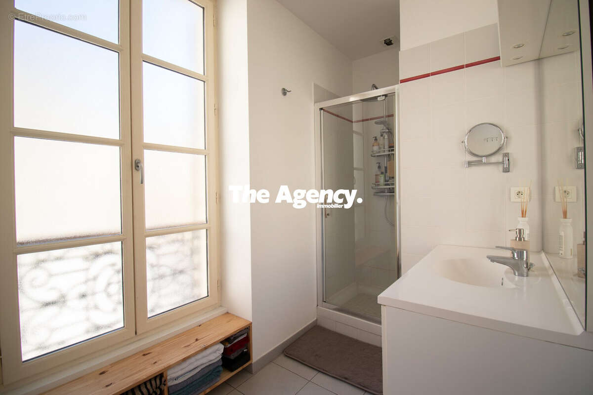 Appartement à MARSEILLE-2E