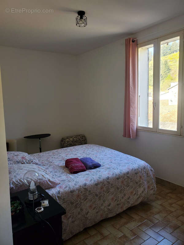 À vendre à Arcens (Ardèche) — Murs et fonds de commerce : bar, restaurant, chambres d'hôtes - photo 13
