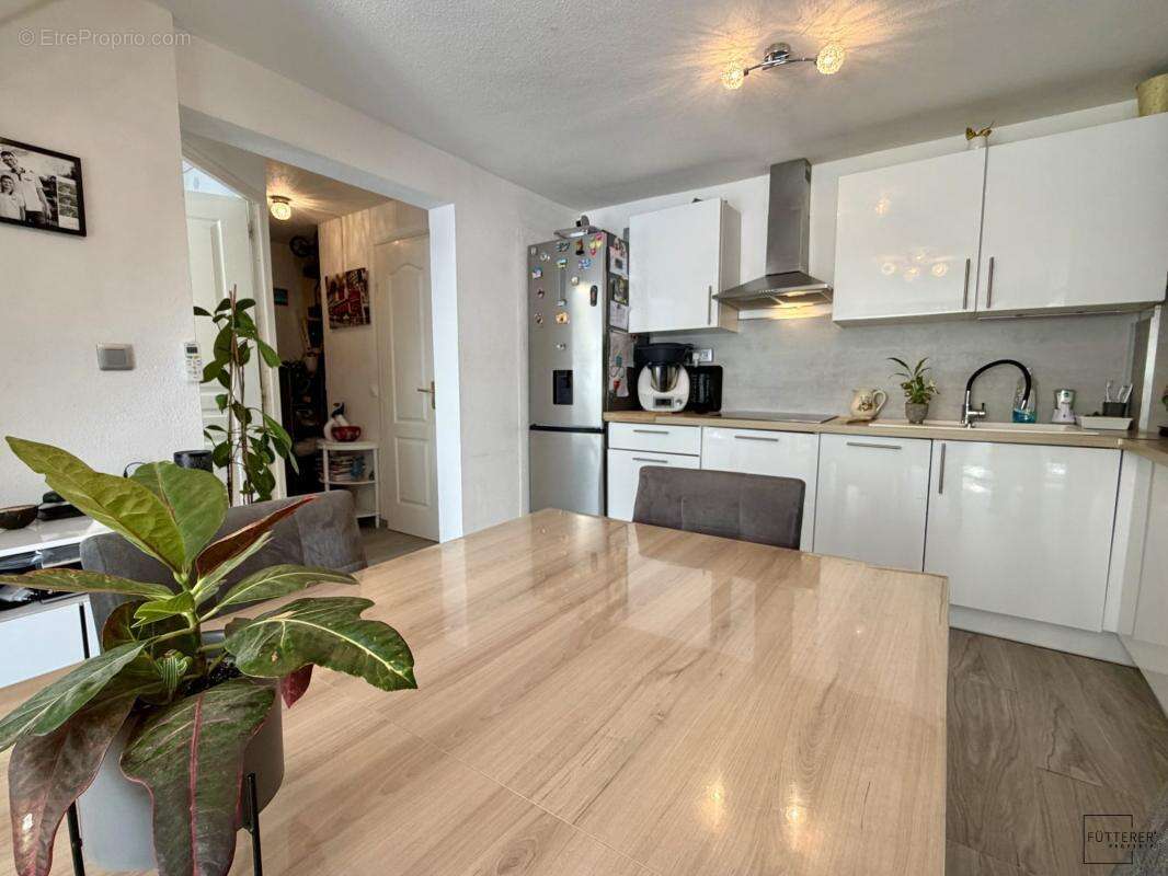 Villa 4 pièces, avec véranda, terrasse et balcon - photo 2