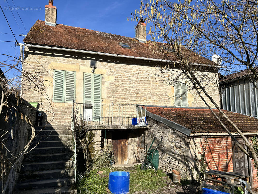Maison à MONTBARD