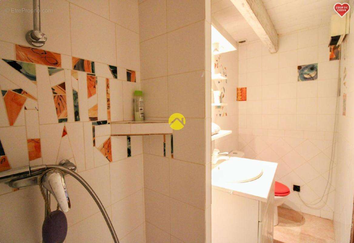 Commerce à LE BUISSON-DE-CADOUIN