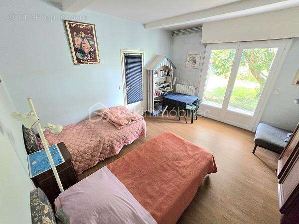 Magnifique maison de 170 m2 4 chambres sur un terrain de 913 m2 !!! - photo 19