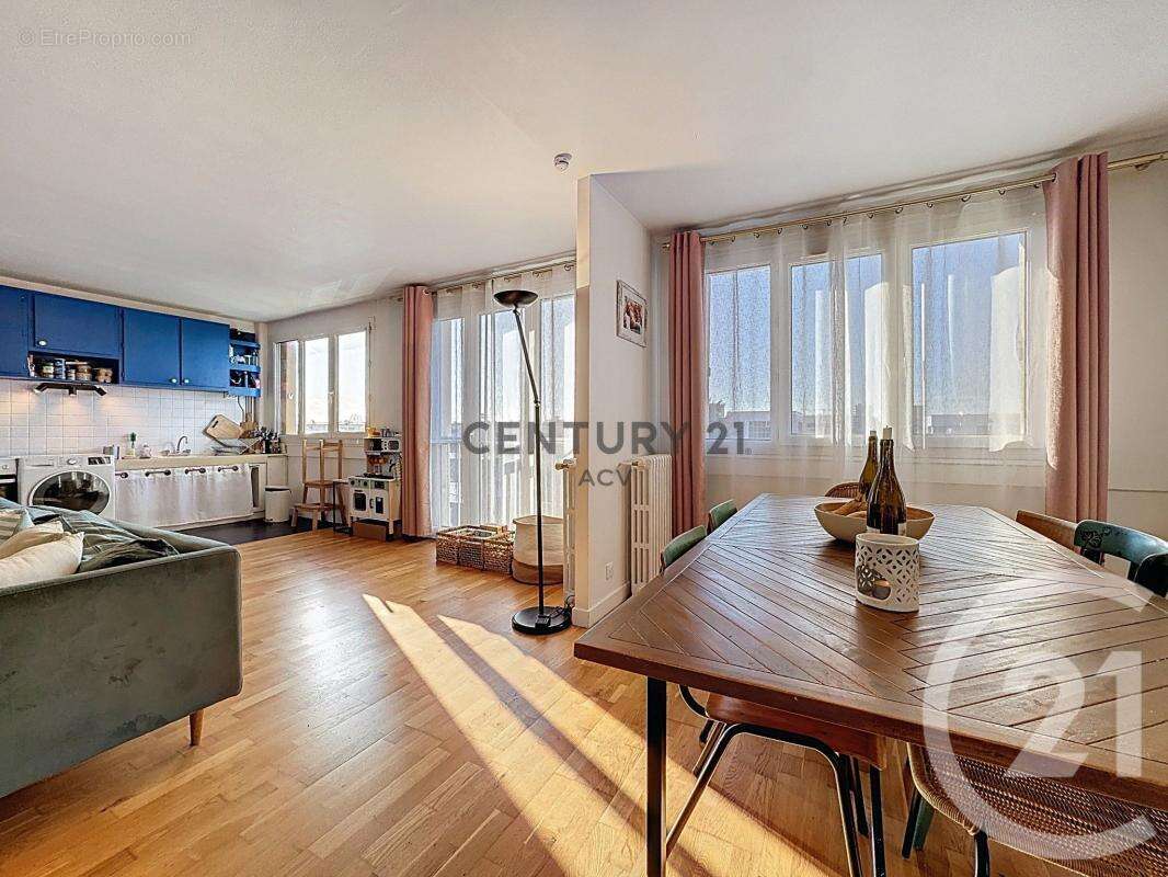 Appartement à MAISONS-ALFORT