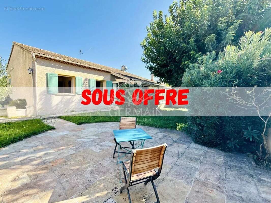 Maison à L'ISLE-SUR-LA-SORGUE