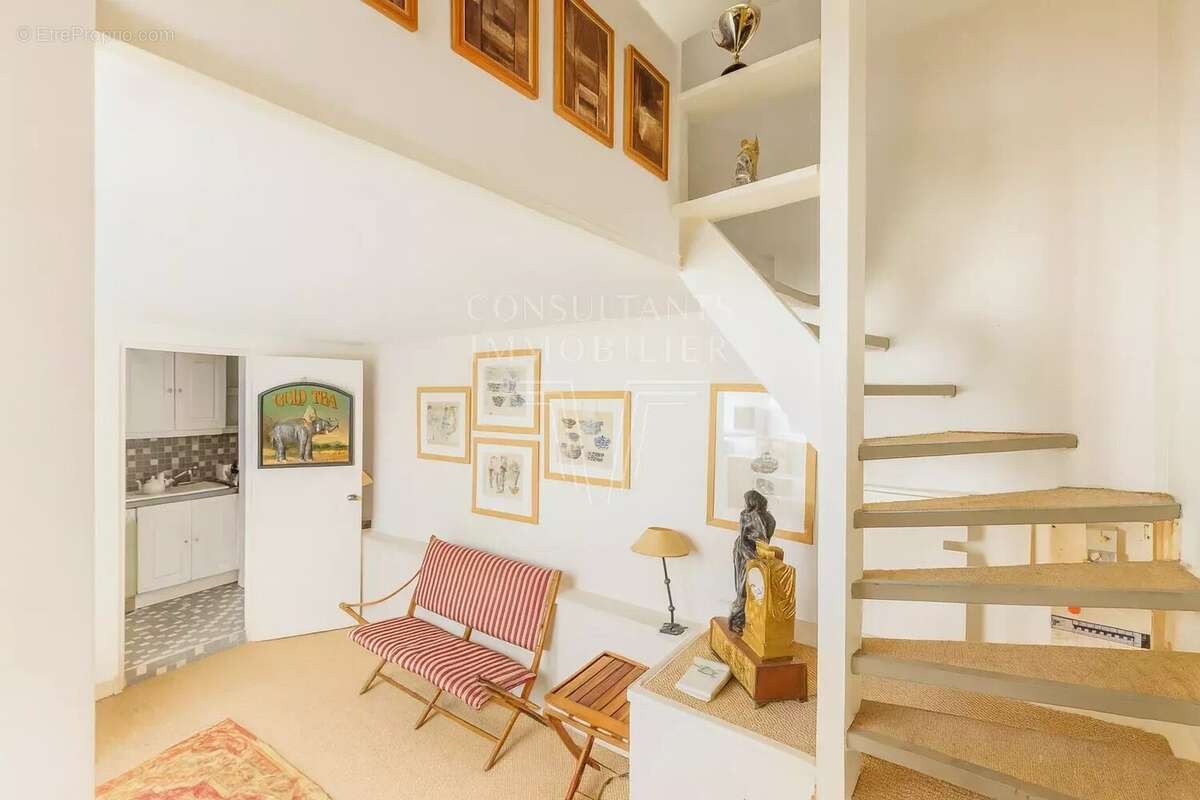 Appartement à PARIS-7E