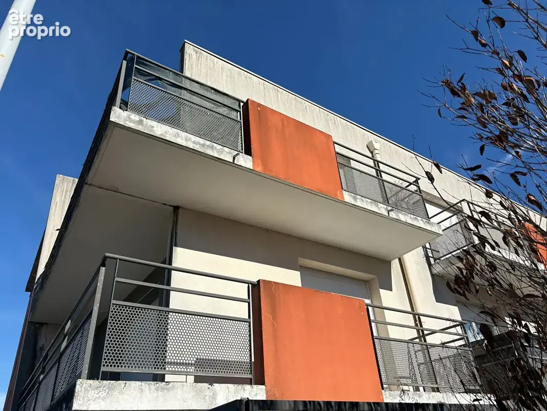 Appartement T4 de 83 m² avec balcon, garage double et cave - photo 2