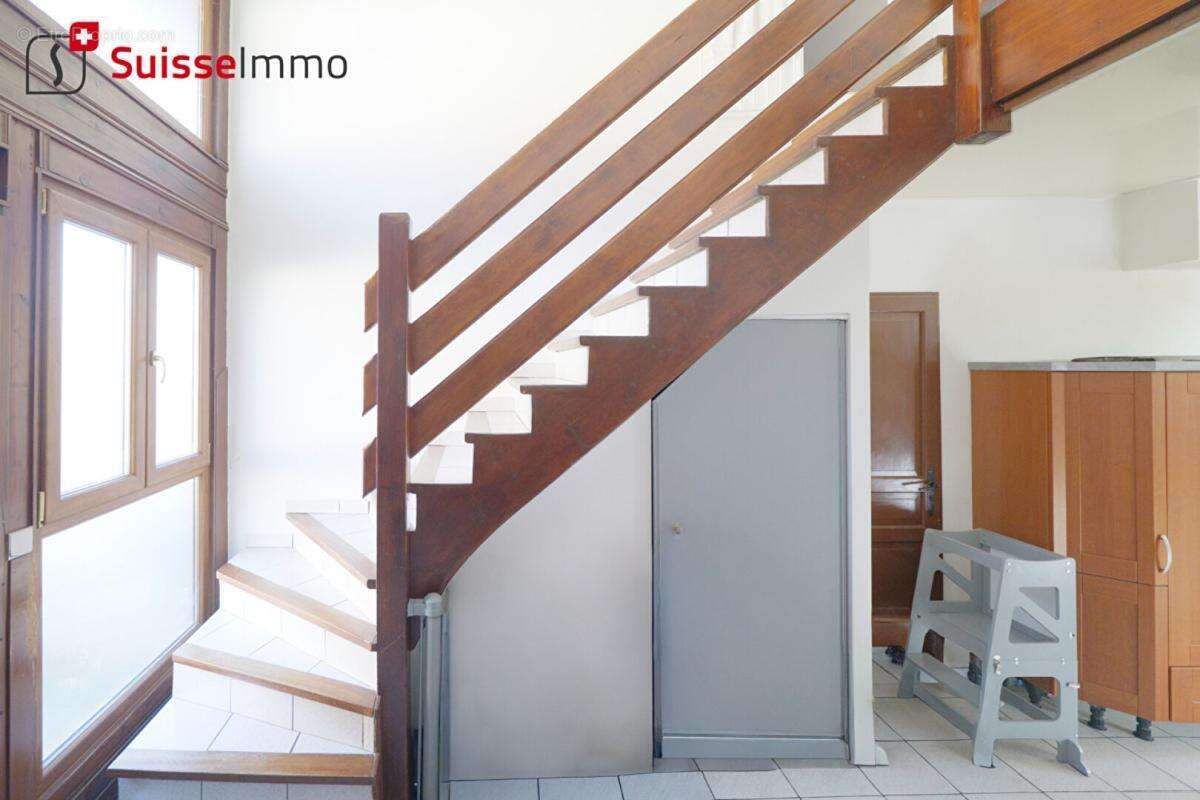 Murs + appartement T5 (+ possibilité fonds restaurant + Licence 4 ) - photo 17
