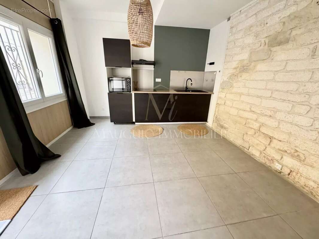 Appartement à MAUGUIO