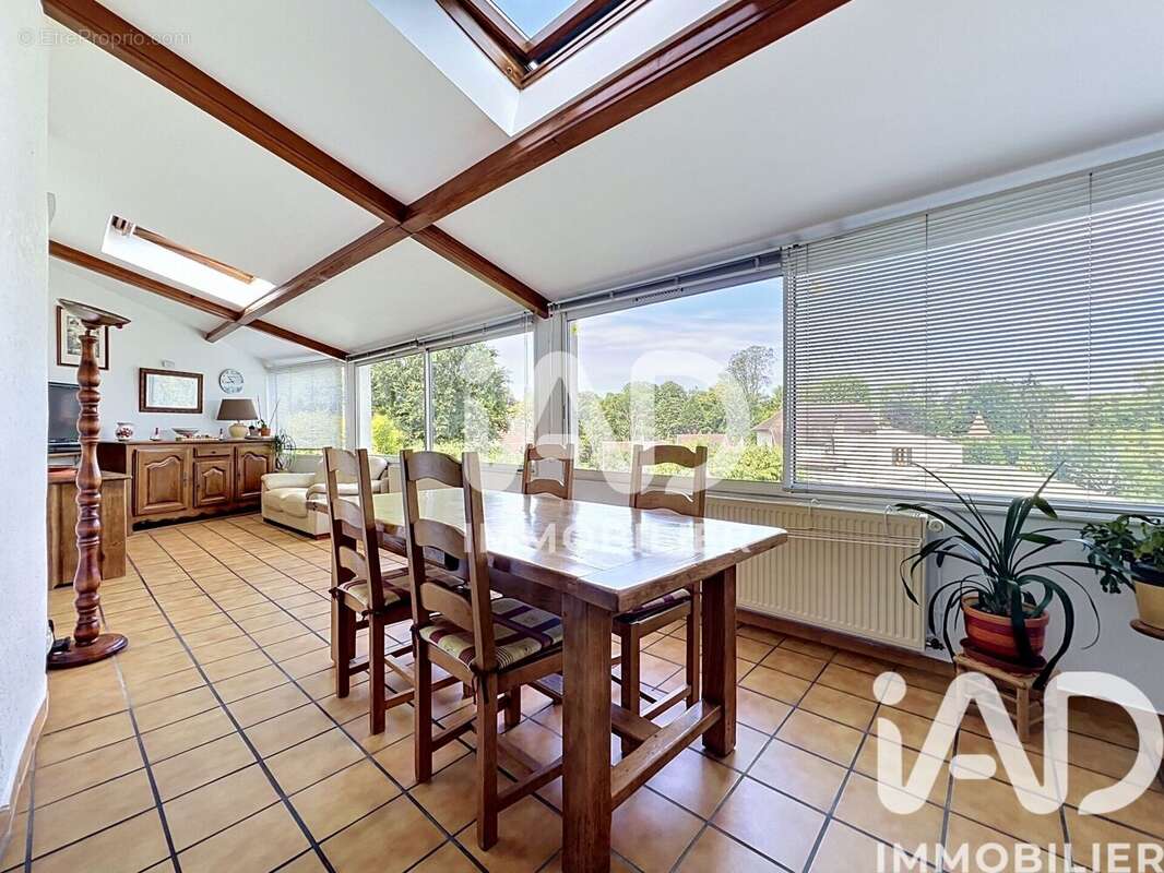 Maison 135 m² à Tournan-En-Brie  - photo 9