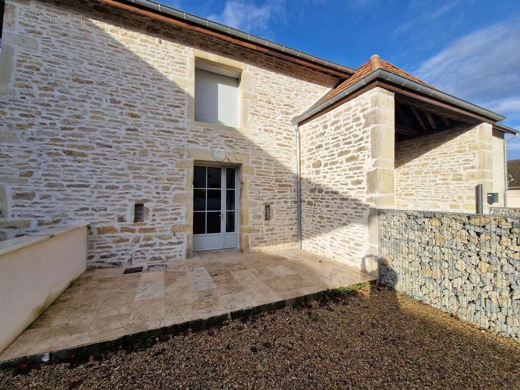 Maison à SAINTE-MARIE-LA-BLANCHE