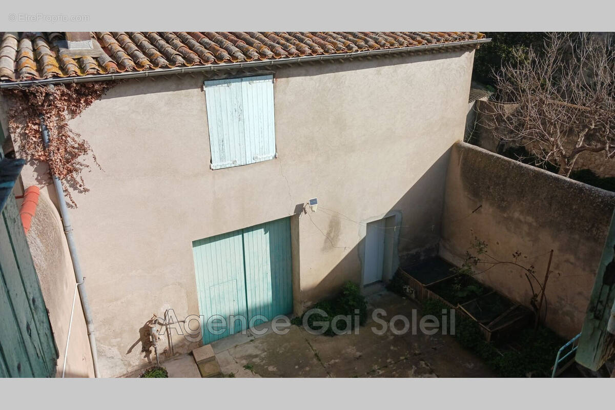 Maison à NISSAN-LEZ-ENSERUNE