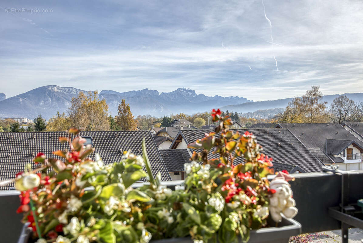 Appartement à POISY