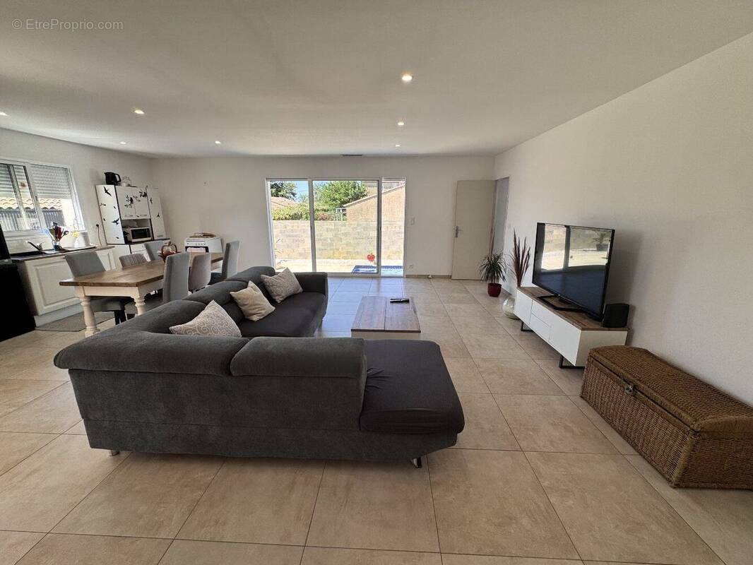 Photo 1 - Maison à ROUJAN