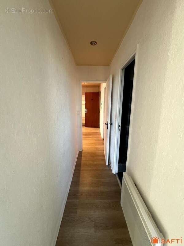 Photo 9 - Appartement à VILLENEUVE-LES-AVIGNON
