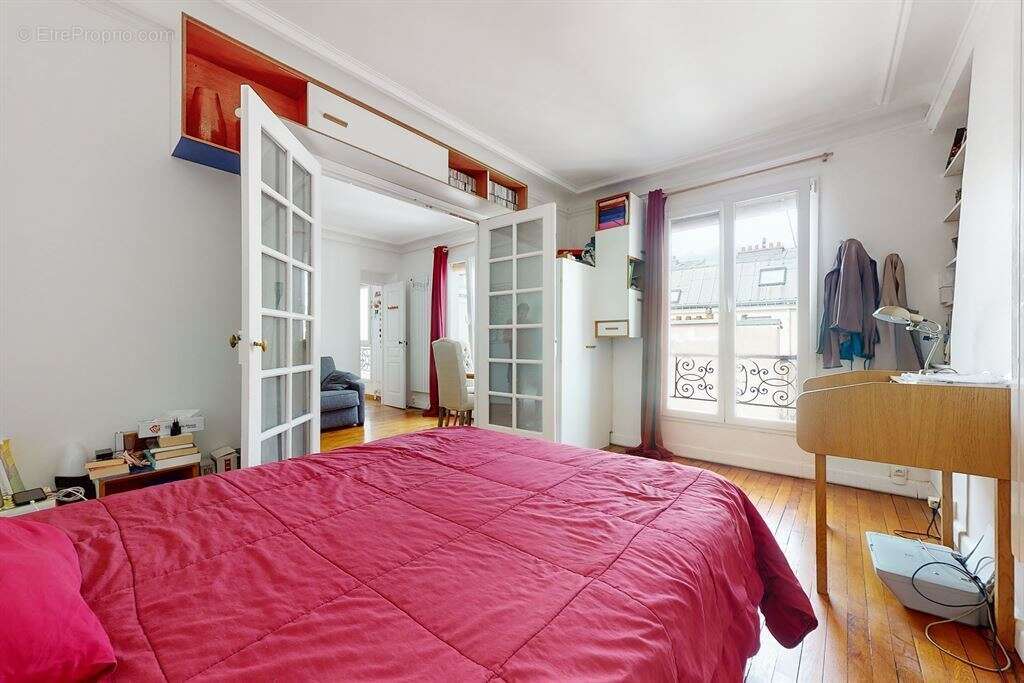 Appartement à PARIS-18E