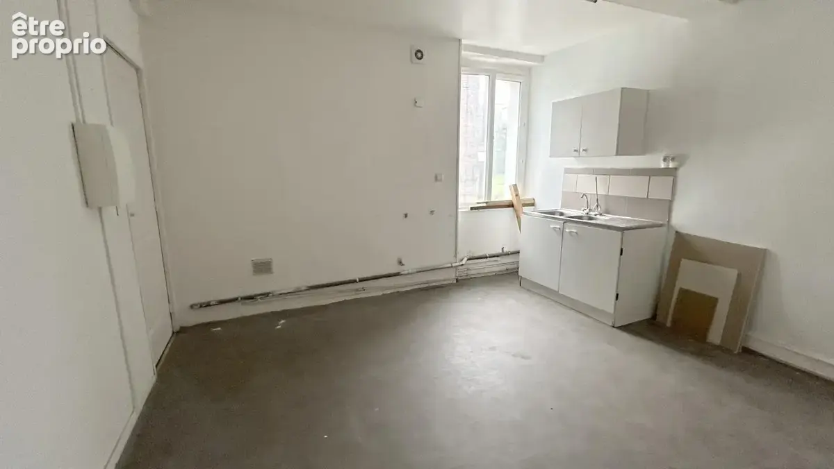Immeuble à fort potentiel locatif à Avesnes-sur-Helpe, 6 logements + 3 garages - photo 5