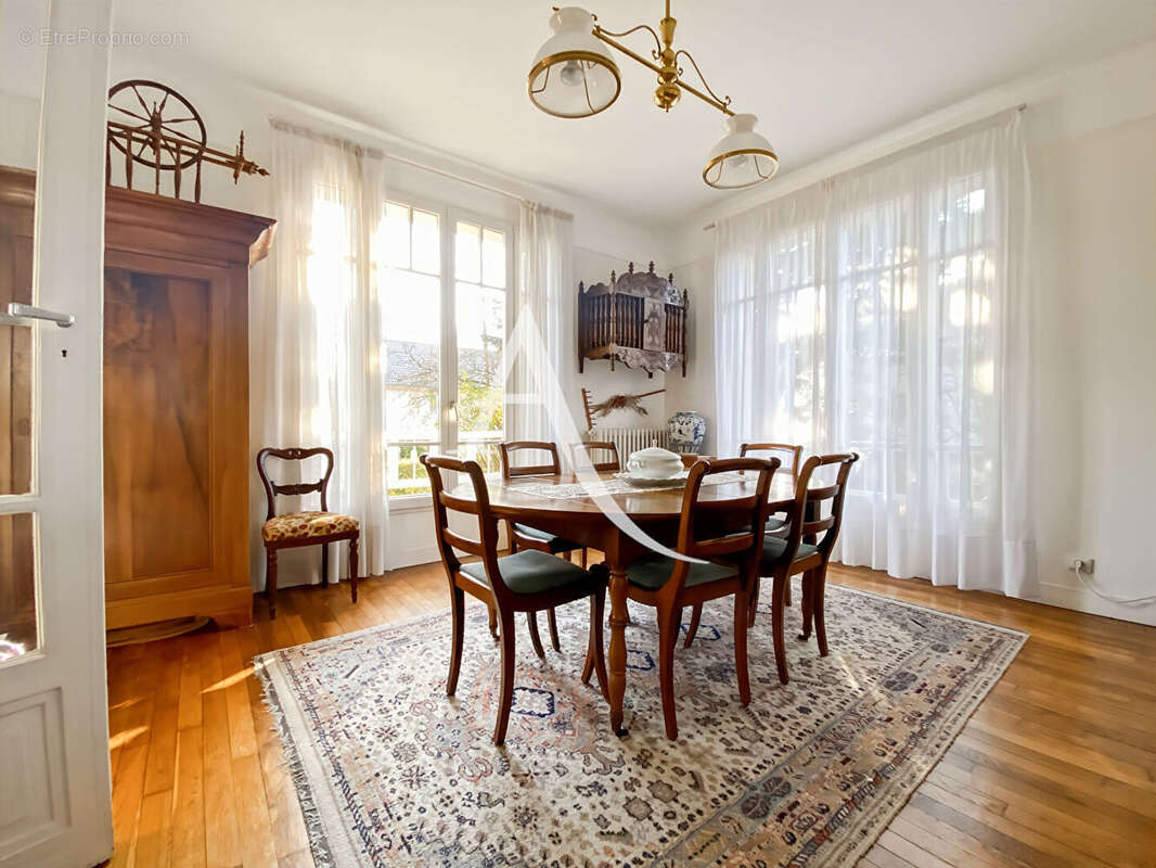 Maison à BOIS-D'ARCY