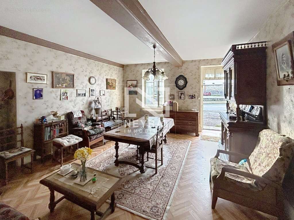 Maison à SENNECEY-LE-GRAND