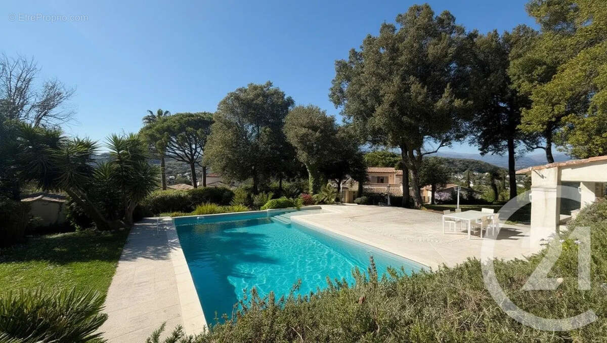 Maison à BIOT