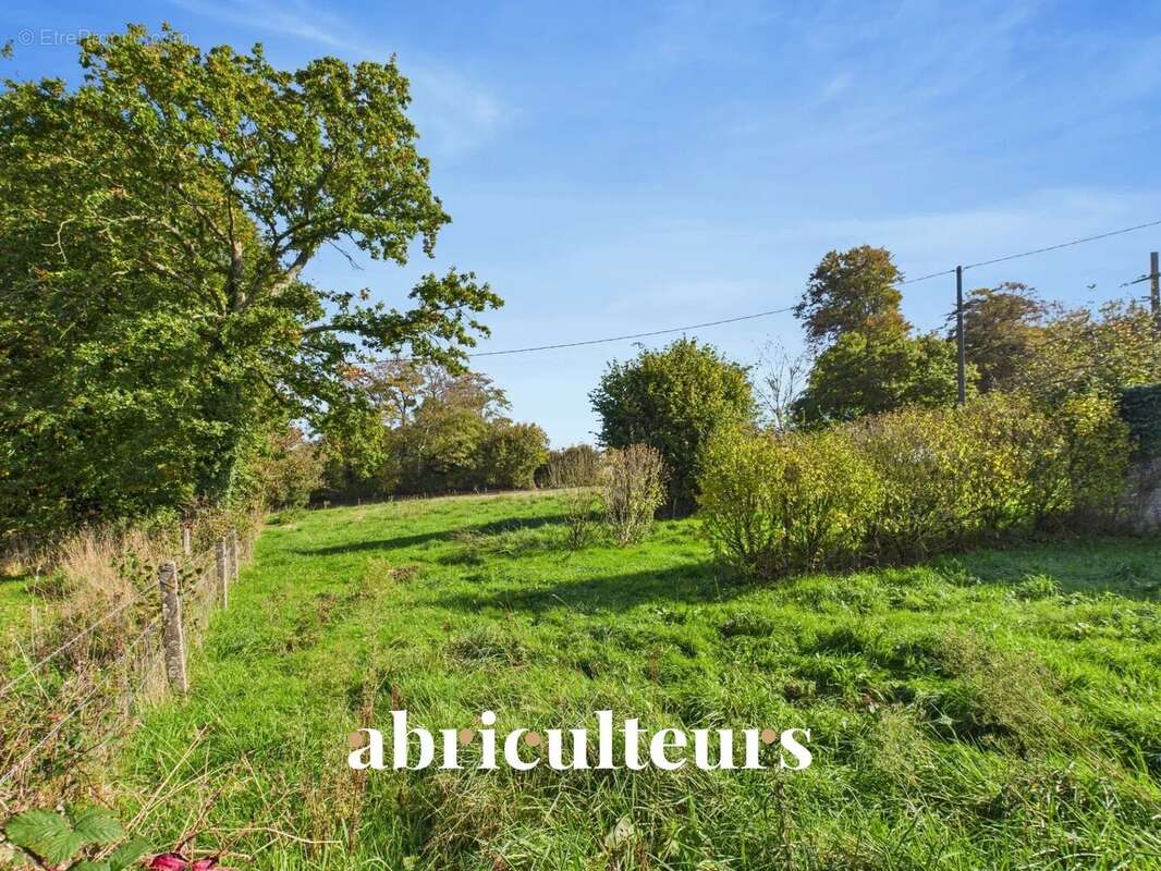 Maison à SAINT-MARTIN-DE-BONFOSSE